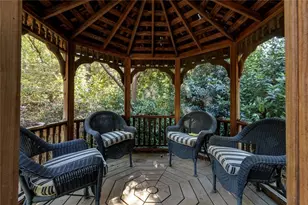 7590 Chaparral Dr, Sandy Springs, GA 30350 - Photo 37