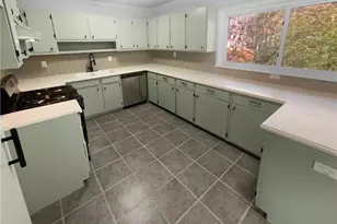 2925 Fern Valley Dr SW, Marietta, GA 30008 - Photo 11