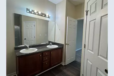 5736 Lakeside Drive, Union City, GA 30291 - Photo 9