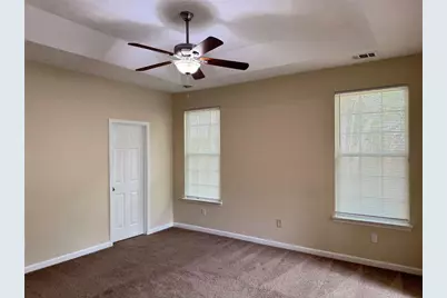 5736 Lakeside Drive, Union City, GA 30291 - Photo 7