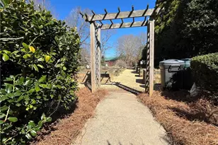 1502 Sweet Apple Cir, Alpharetta, GA 30004 - Photo 29