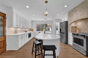 889 Fawn Way, Marietta, GA 30068 - Photo 9