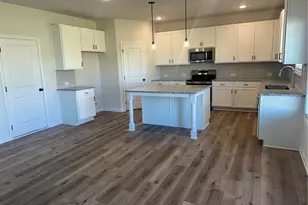 385 Rodeo Dr, Auburn, GA 30011 - Photo 5