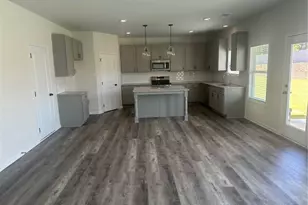 596 Rodeo Dr, Auburn, GA 30011 - Photo 3