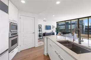 700 Park Regency Pl NE, Atlanta, GA 30326 - Photo 7