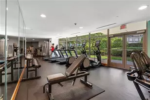 700 Park Regency Pl NE, Atlanta, GA 30326 - Photo 29