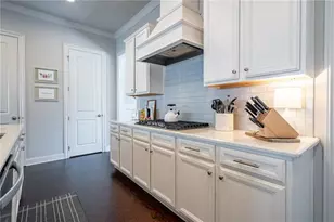 2440 Skyland Way NE, Brookhaven, GA 30319 - Photo 7