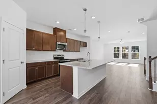 6121 Wayburn St, Tucker, GA 30084 - Photo 9