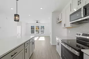 6137 Wayburn St, Tucker, GA 30084 - Photo 11