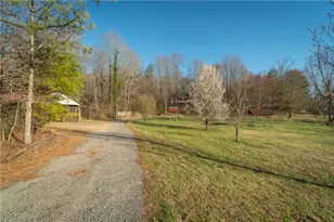 96 Joyce Dr, Cleveland, GA 30528 - Photo 13