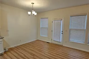 650 Sunset Park Dr, Suwanee, GA 30024 - Photo 9