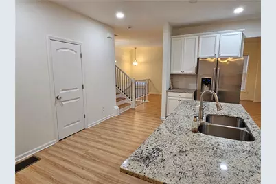 650 Sunset Park Drive, Suwanee, GA 30024 - Photo 11