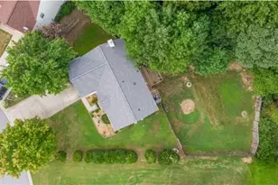 1805 Campbell Ives Dr, Lawrenceville, GA 30045 - Photo 5