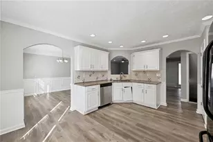 341 Windermere Dr, Loganville, GA 30052 - Photo 13