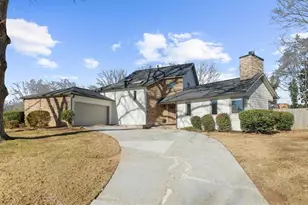 130 Saddle Creek Dr, Roswell, GA 30076 - Photo 1