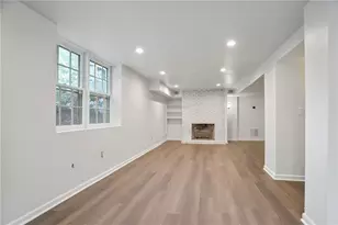 4555 Runnemede Rd NW, Atlanta, GA 30327 - Photo 27