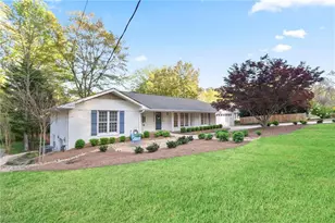 4555 Runnemede Rd NW, Atlanta, GA 30327 - Photo 3