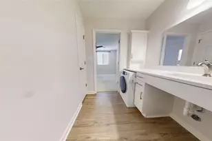 300 Johnson Ferry Road NE, Sandy Springs, GA 30328 - Photo 27