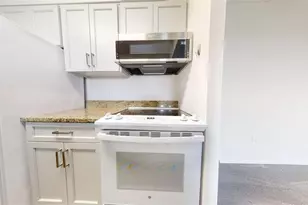 300 Johnson Ferry Road NE, Sandy Springs, GA 30328 - Photo 17