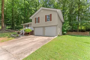 6311 Bent Oaks Ct, Flowery Branch, GA 30542 - Photo 5
