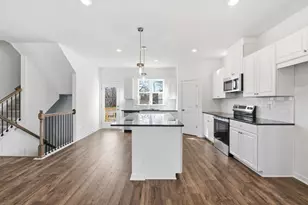 5716 Schelton Pl SE, Mableton, GA 30126 - Photo 9