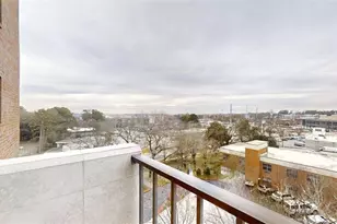 300 Johnson Ferry Road NE, Sandy Springs, GA 30328 - Photo 3