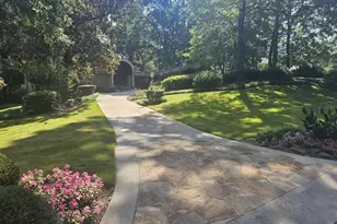 6227 Mountain Brook Way, Atlanta, GA 30328 - Photo 9