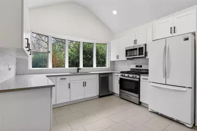 827 Virgil Street NE, Atlanta, GA 30307 - Photo 5