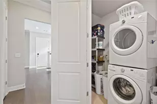 887 Proctor Oaks Street NW, Atlanta, GA 30318 - Photo 11