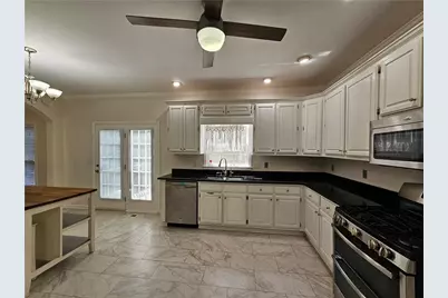 1988 Greensferry Glen, Lawrenceville, GA 30043 - Photo 17