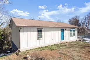 202 Skyview Dr, Gainesville, GA 30501 - Photo 5