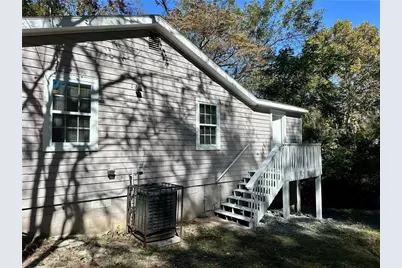 55 Bay Street NE, Fairburn, GA 30213 - Photo 13