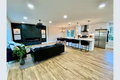 323 West Claiborne Ct Court, Marietta, GA 30066 - Photo 3