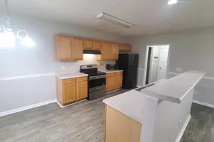 351 Parkview Manor Dr, Tucker, GA 30084 - Photo 3