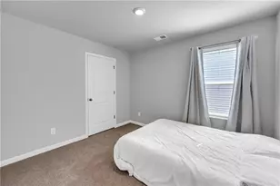 930 Bentley Dr, Fairburn, GA 30213 - Photo 33