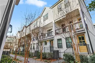 4471 Dandelion Ln, Atlanta, GA 30342 - Photo 3