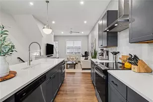 4471 Dandelion Ln, Atlanta, GA 30342 - Photo 13