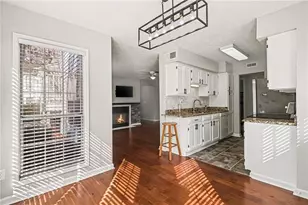 706 Glenleaf Dr, Peachtree Corners, GA 30092 - Photo 11