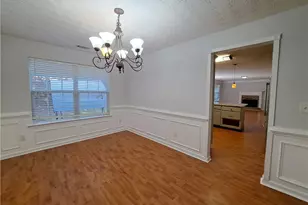 3940 Crescent Walk Ln, Suwanee, GA 30024 - Photo 9