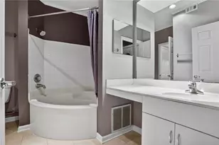 220 Renaissance Parkway NE, Atlanta, GA 30308 - Photo 15