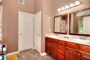 2314 Robin Dr, Loganville, GA 30052 - Photo 15