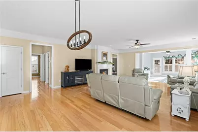 4945 Kings Common Way, Cumming, GA 30040 - Photo 11