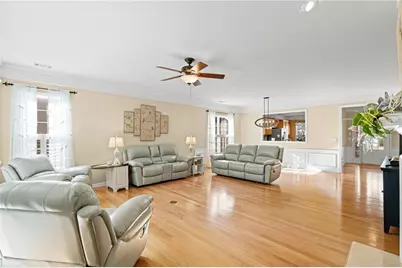 4945 Kings Common Way, Cumming, GA 30040 - Photo 9