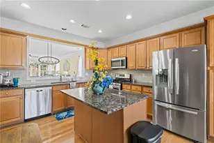 4945 Kings Common Way, Cumming, GA 30040 - Photo 13