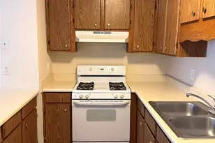 1600 Oakpointe Dr SW, Marietta, GA 30008 - Photo 7