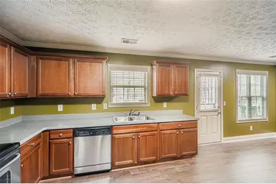 5861 Fairington Farms Lane, Lithonia, GA 30038 - Photo 11