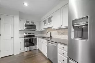 2104 Pine Heights Dr NE, Atlanta, GA 30324 - Photo 3