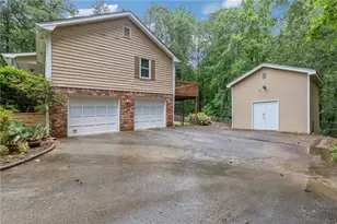 1904 Britt Dr, Snellville, GA 30078 - Photo 5