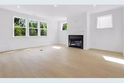 4046 Alderstone Drive, Flowery Branch, GA 30542 - Photo 9