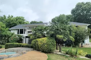 1679 Rangewood Dr SW, Lilburn, GA 30047 - Photo 7